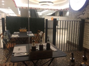 restaurant-barrier
